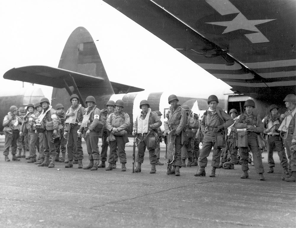 Glider Infantry Ready Themselves for Their Flight to France | D-Day +75 ...