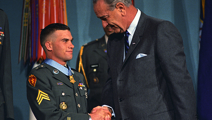 do medal of honor recipients get free airfare